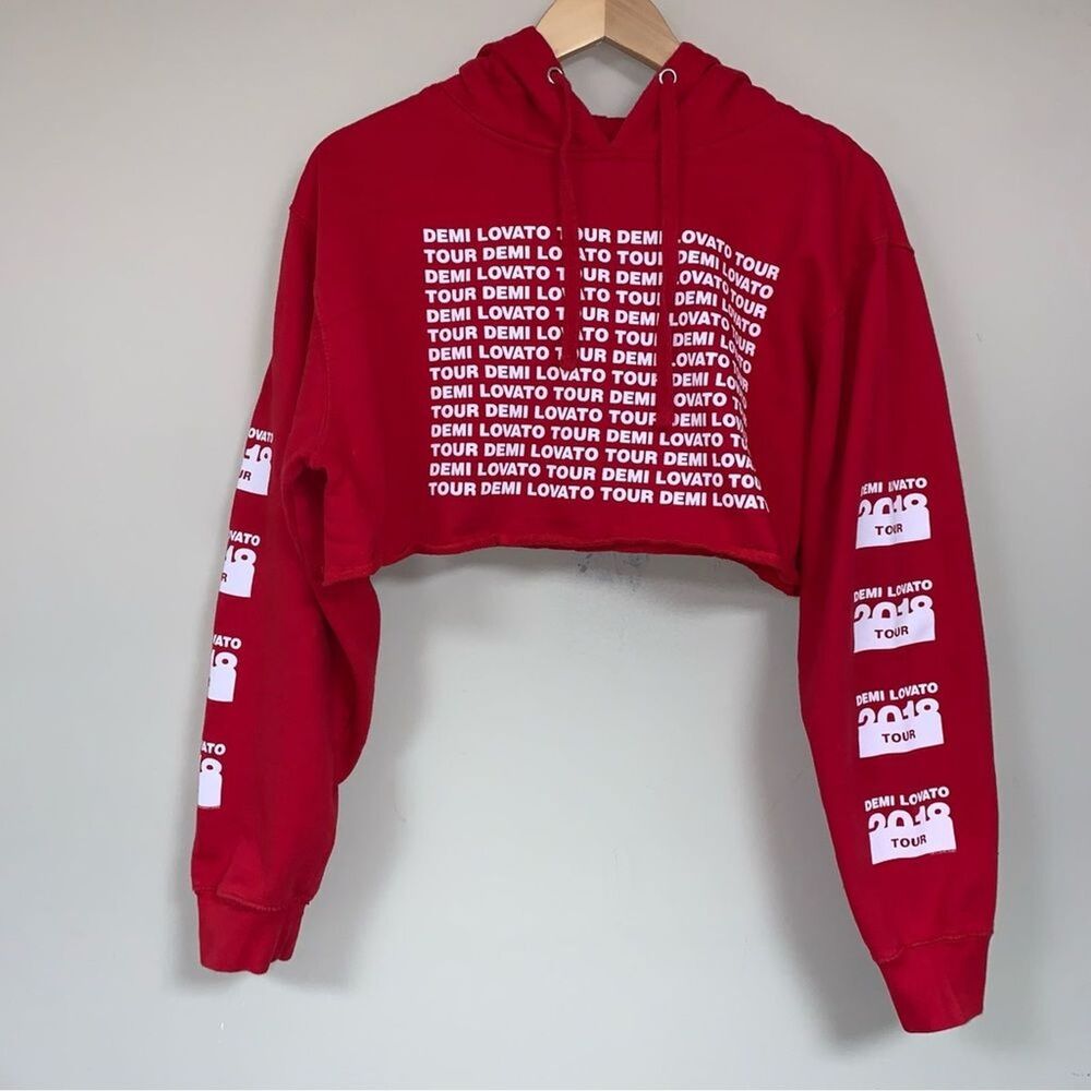 Demi LovatoTour Red Cropped Hoodie Womens Medium Top 2018 Sweatshirt Fall Winter